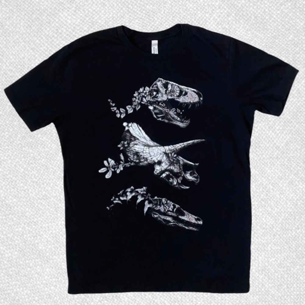 Wicked Clothes Jurassic Bloom 100% Cotton T-Shirt Size L